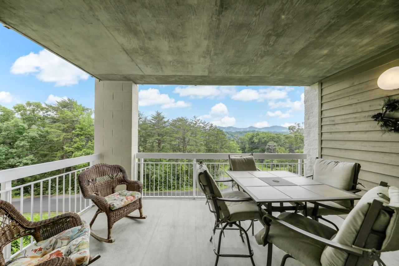 A Peaceful Retreat Whispering Pines 622 Apartment Pigeon Forge Exterior photo