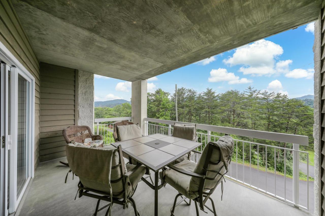 A Peaceful Retreat Whispering Pines 622 Apartment Pigeon Forge Exterior photo